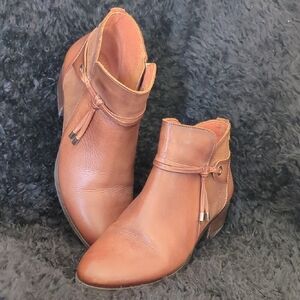 PIKOLINOS Chestnut Leather Ankle Booties